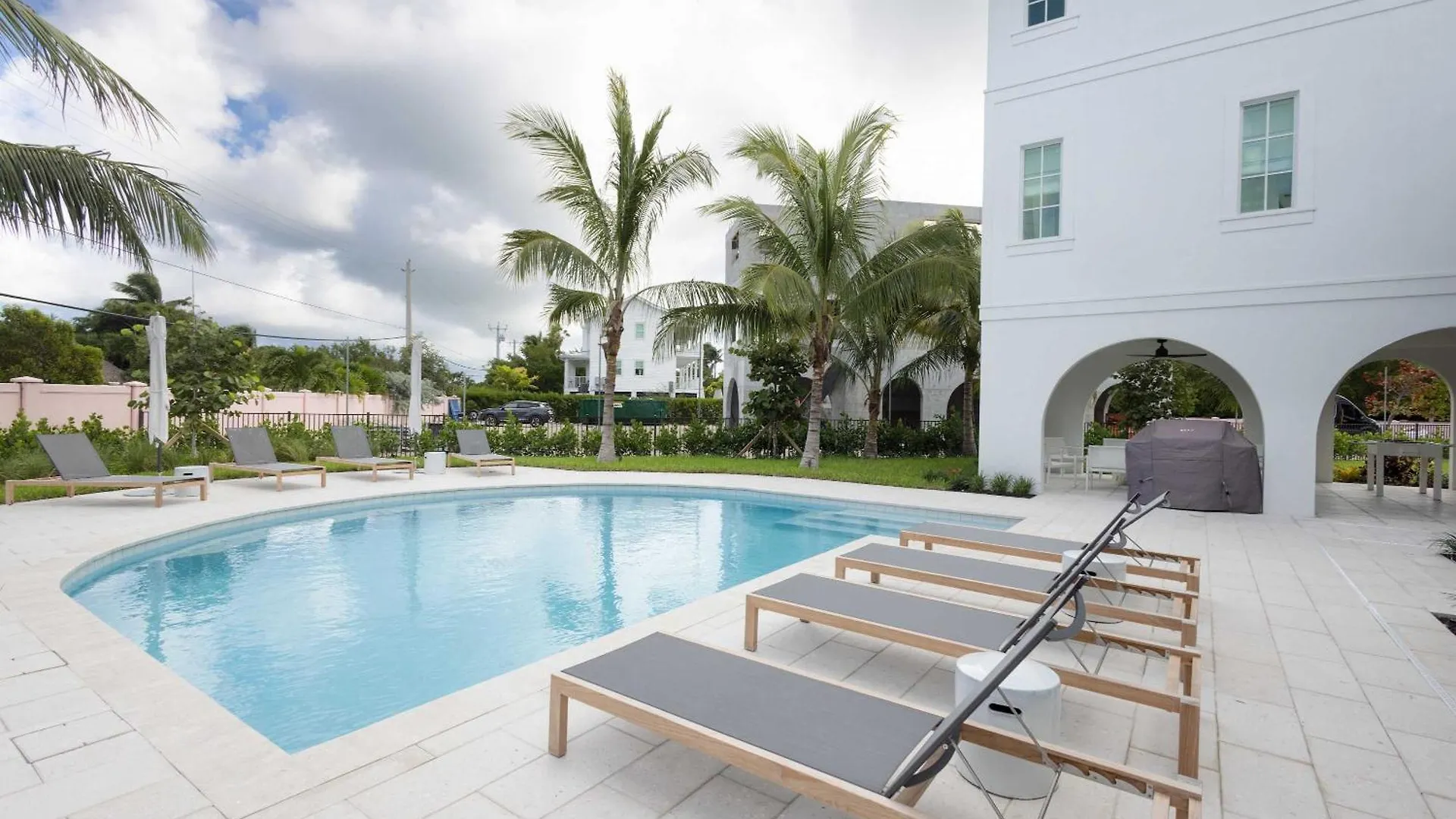 New Private Pool & Docking - Floralee House Villa Key West